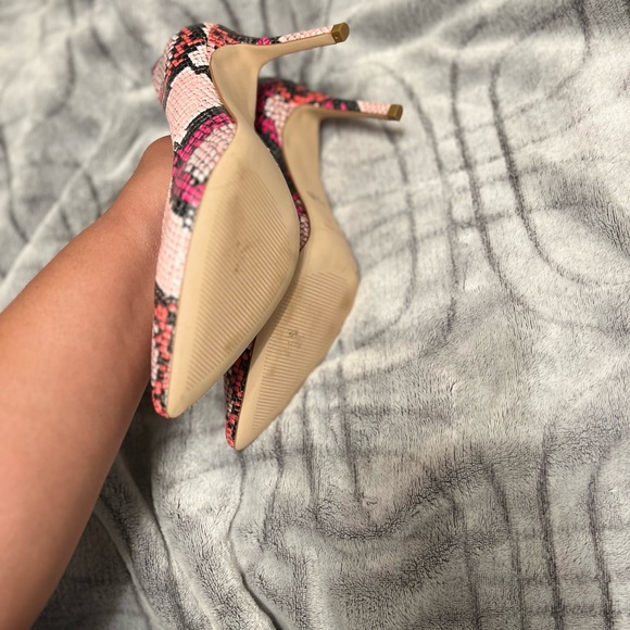 Nine West snake print heels - Picture 4 of 7